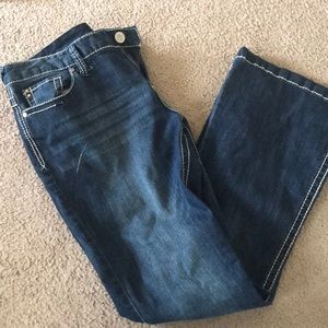 Super cute boot cut jeans